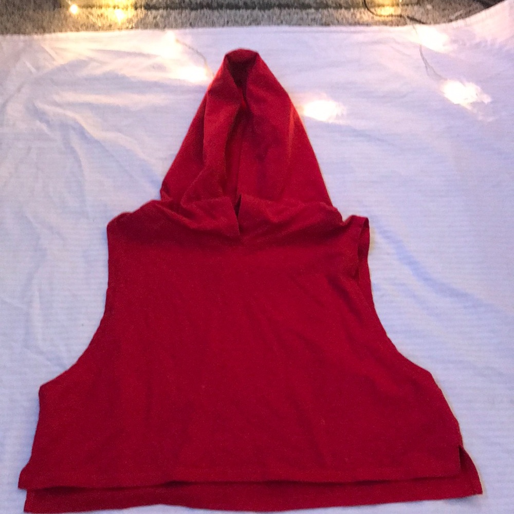 Sleeve less crop top